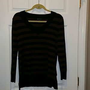 8g & Madison brown black sweater Sz. Small EUC